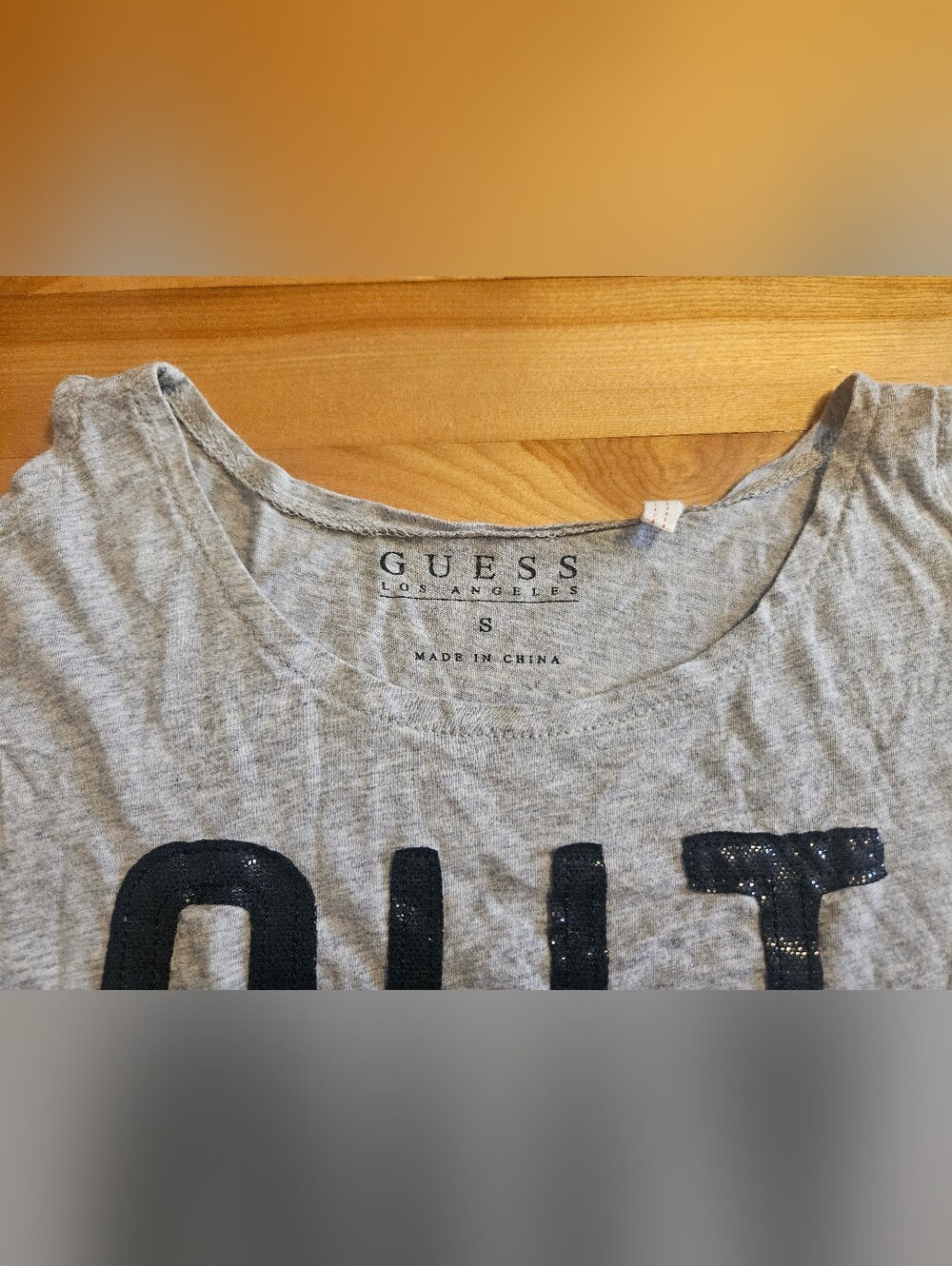 Guess Loose Fit Cold-Shoulder Cutouts Cropped T-Shirt Sequins Sparkle Size S - Picture 4 of 10